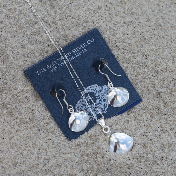 Smooth Clam Shell Drop Earrings